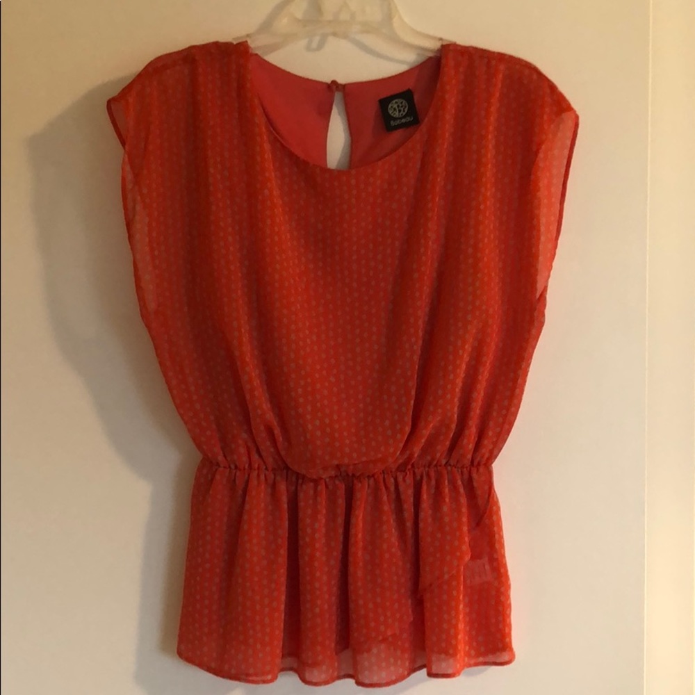 Super cute printed sleeveless blouse. Size small